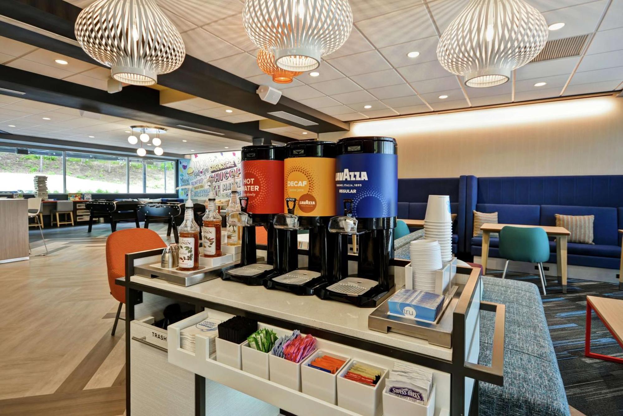 Tru By Hilton Chicopee Springfield Hotell Exteriör bild