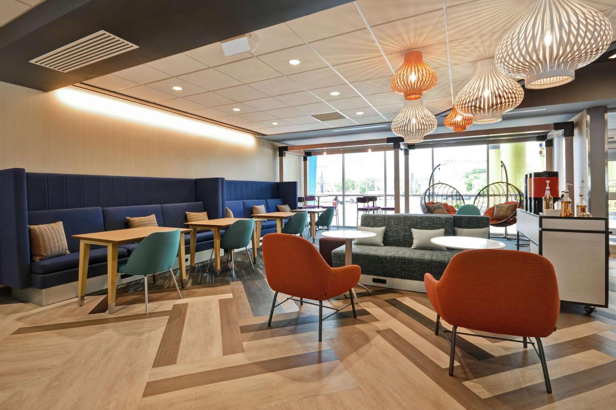 Tru By Hilton Chicopee Springfield Hotell Exteriör bild